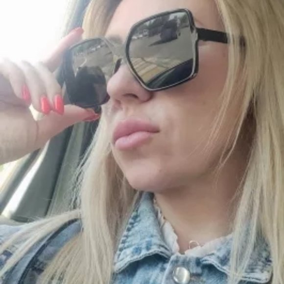 ๐โจ Oversized Squared Sunglasses - Picture 7 of 10